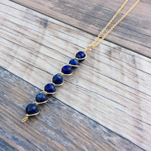 Lapis necklace, Throat chakra, 14k Gold filled, crystal healing necklace - Picture 4 of 8